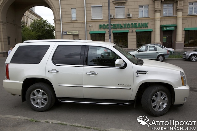 аренда Cadillac Escalade III в Москве без залога