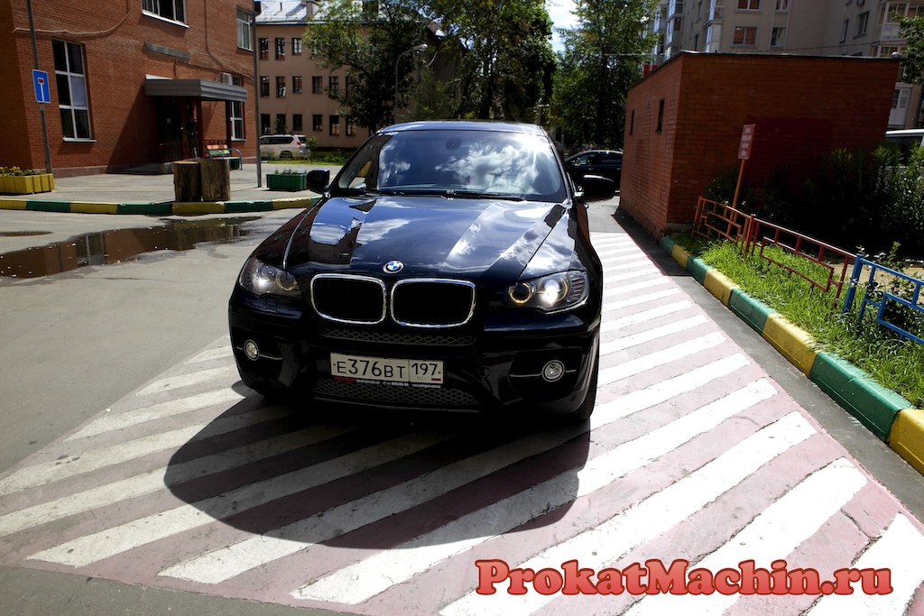 BMW X6 в прокат в Москве