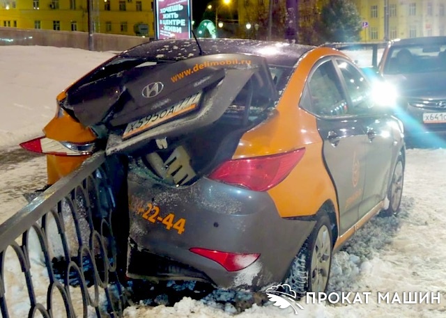 Аварийность каршеринга, или как оштрафовали петербуржца в рамках уголовного дела о поддельных аккаунтах проката авто